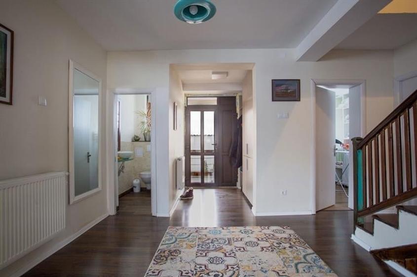 Casa mobilata si utilata modern in Harman zona Aleea 14 - 4