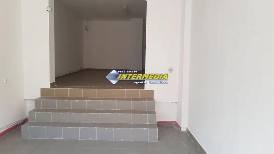 Spatiu de inchiriat cu vad foarte bun zona Ampoi 3 - 1