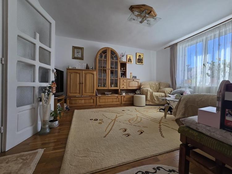 De vanzare Casa situata in Ighiu. - 2