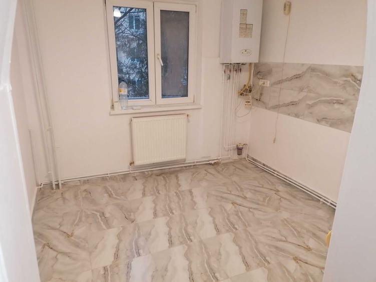 Garsonieră decomandată în Buziașului