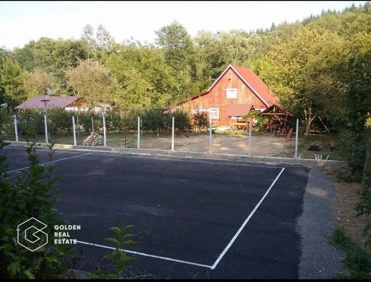 Casa de vacanta, teren 2500 mp, sat. Casoaia - 2