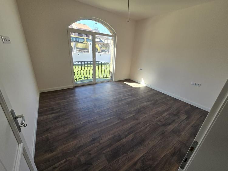 Casa la cheie 4 camere,garaj 60mp.,500mp teren,0%comision - 10