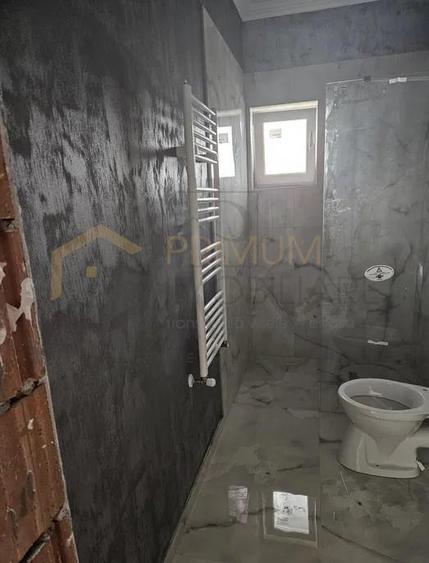 Duplex mobilat utilat - terasa 50 mp - perete dublu - bucatarie inchisa -  mansa - 7