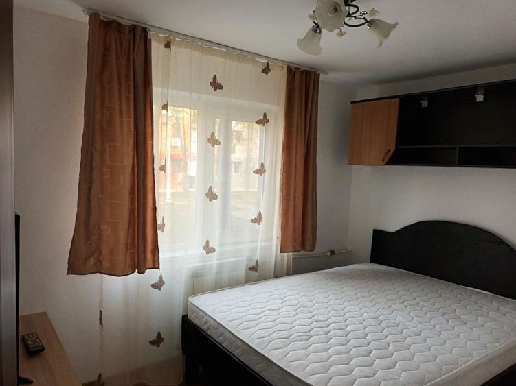 Inchiriez apartament cu trei camere - 4