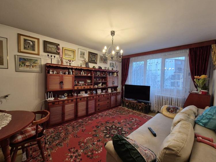 Apartament 4 camere bloc 1978 Pacii, Militari - 1