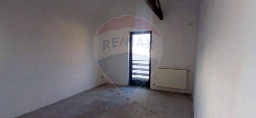 Casa cu 4 camere de vanzare in Crevedia acces privat - 7