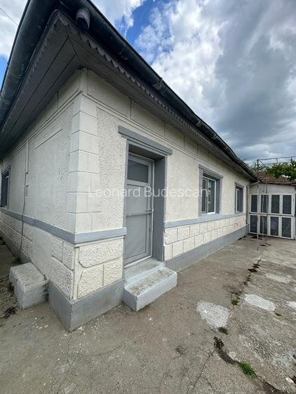 EXCLUSIVITATE! Casa 3 camere - Mihail Kogalniceanu - 49.000 euro(Cod E8+E10) EXCLUSIVITATE! Casa 3 camere - Mihail Kogalniceanu - 49.000 euro(Cod E8+E10)