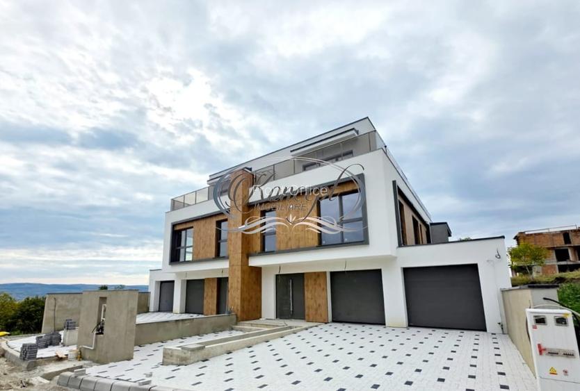 Duplex premium cu terasa rooftop si garaj in Voronet Duplex premium cu terasa rooftop si garaj in Voronet