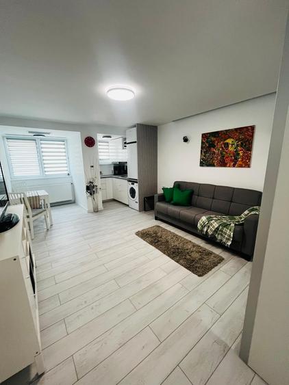 Garsonieră de lux, ultracentral, ultrafinisata în bloc solid, 2 lifturi - 2