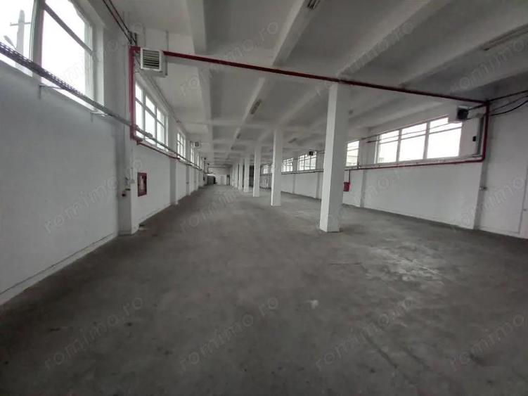 Hala cu suprafata de 2100 mp si spatii de birouri - 6