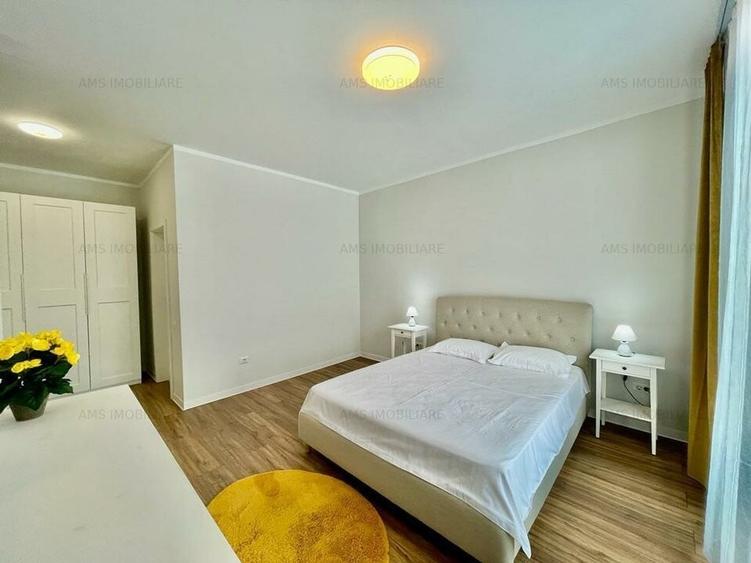 SUPERB / GRADINA GENEROASA / LOC PARCARE - 24