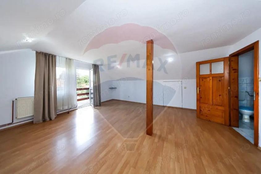 Casa si Spatiu comercial, centru in Sacele! - 8