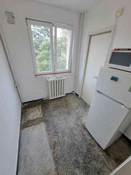 3 camere, intre Gara de Nord si Basarab, B-dul Dinicu Golescu, nr 39 - 7