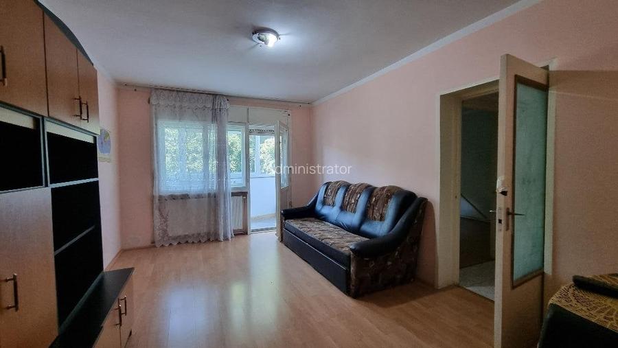 Apartament 2 camere decomandate Centru etaj 3