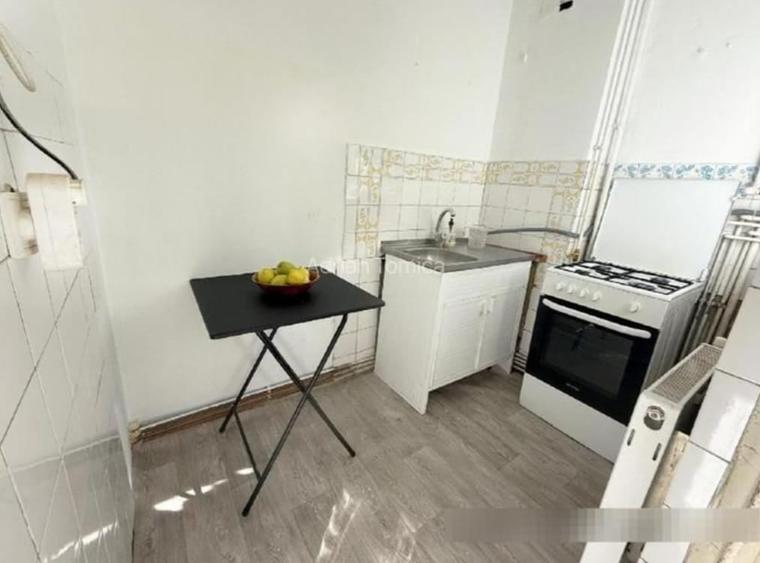 Garsoniera Strada Mihai Viteazul - Zona Grivitei - cod 5212 - 5