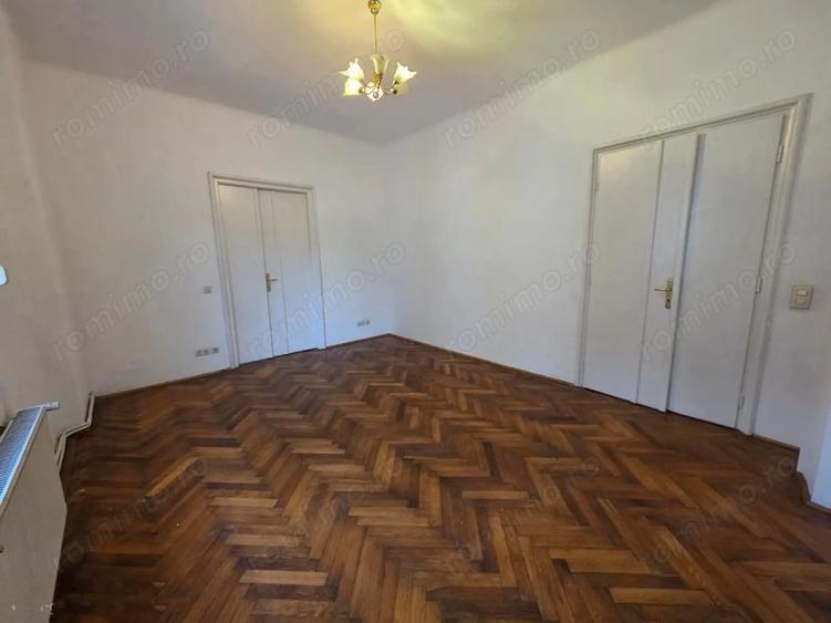 De inchiriat apartament 3 camere Pia?a 700- 2539 - 4