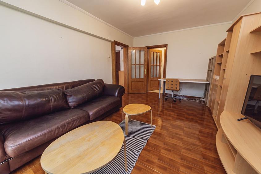 Apartament cu 2 camere semidecomandat, mobilat în Moșilor