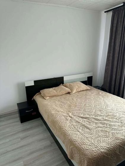 Apartament 2 camere de vanzare Campulung, cartier Visoi (langa Scoala nr. 7) - 3