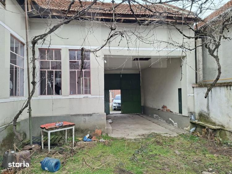 Casa de vanzare, 4 camere, 140 mp - in Costiu - 5