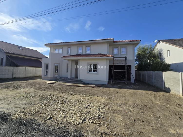 Casă individuală – locație centrală / toate utilitățile / la asfalt – Moșnița Ve Casă individuală – locație centrală / toate utilitățile / la asfalt – Moșnița Ve