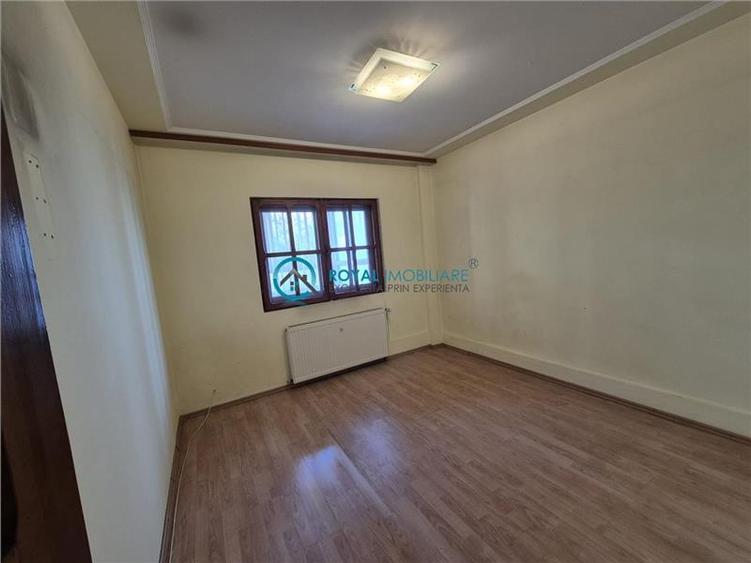 Royal Imobiliare - Vanzare apartament 3 camere zona Malu Rosu - 5