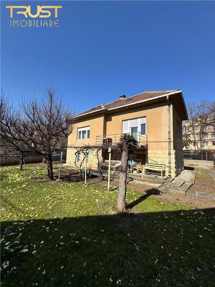 Casă cu 2 camere cu Teren 1040 Mp în Grigorescu