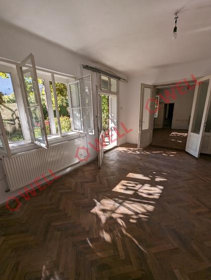 Casă de vânzare cu etaj în Sovata, în centrul orașului - 10