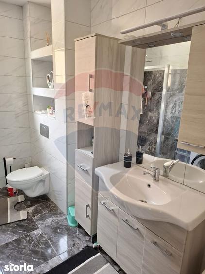 Casa / Vila cu 5 camere de vanzare - 10