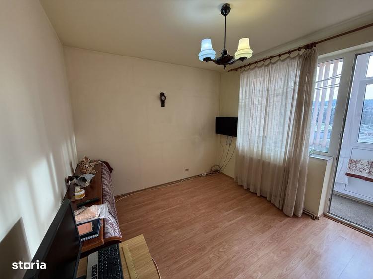 Apartament 3 camere 60 mp etaj 2 - Campina ,langa OMV - 4