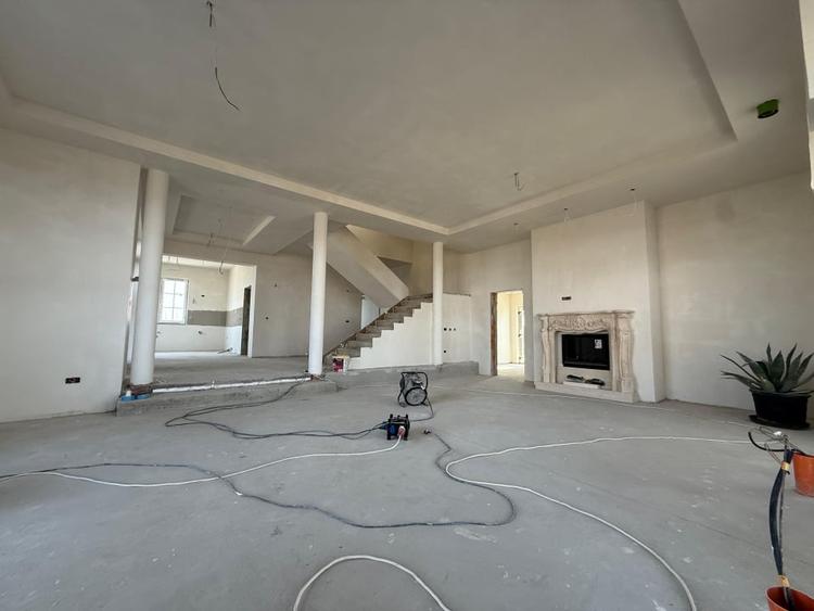 CASA DE LUX, 989 MP TEREN, FINISAJE PREMIUM, COMISION 0%. - 2