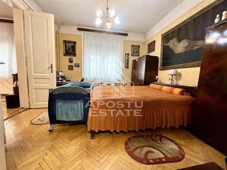 Casa individuala cu 6 camere situata in zona Elisabetin - 1