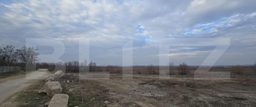 Teren intravilan, 9000 mp, Posibilitate parcelare, zona Drum - 3