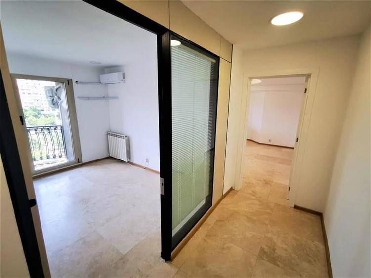 Vanzare spatiu de birouri intersectia  Alba Iulia - 8