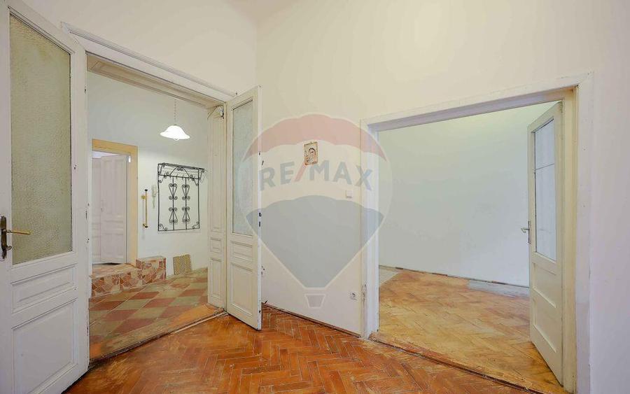 Apartament cu 2 camere de vanzare, cladire istorica, u... - 4