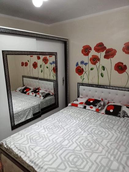 Apartament 3 camere de inchiriat Pa?cani, zona Vale (Sf. Vineri) - 1