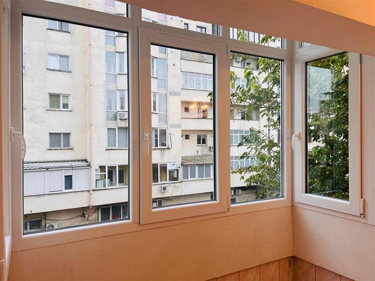 Apartament cu 2 camere decomandat, mobilat în Central