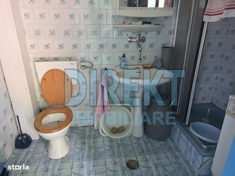 Casă cu 4 camere în Colibița