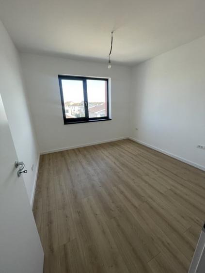 3 camere, Bucatarie separata, Bloc superb - 3