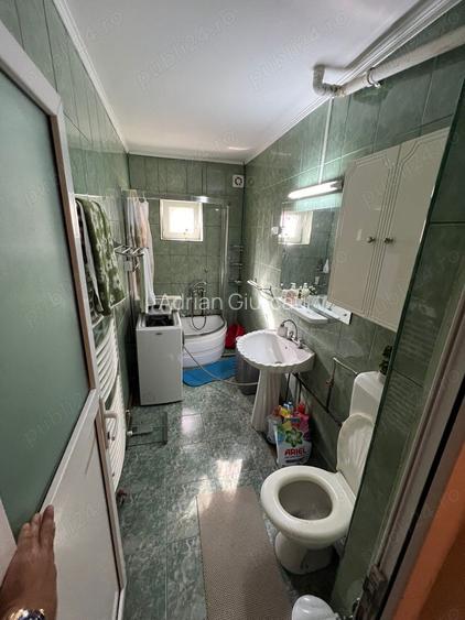 Apartament cu 4 camere semidecomandat