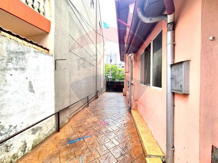 Casa de vanzare pretabila locuinta sau afacere | 13 Septembrie - 2