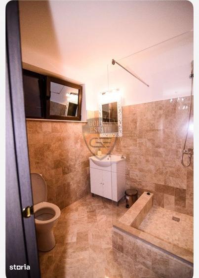 Casă cu 7 camere cu Teren 300 Mp în Nord