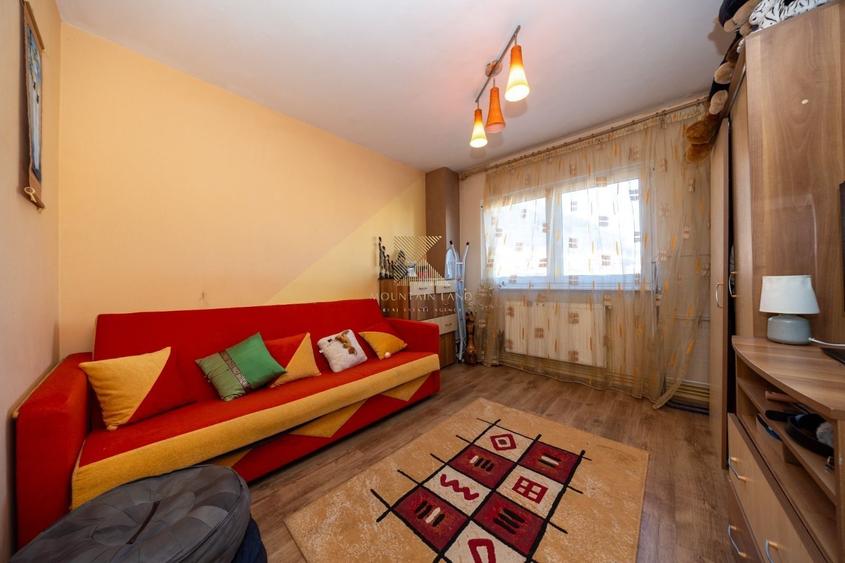 Apartament 3 camere, vedere superbă, Răcădău, str. Carpenului - 16