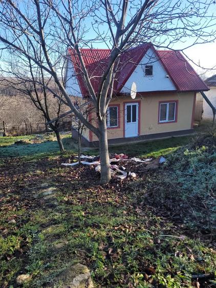 Casa noua 2018 cu 2 camere, asfalt, curent, apa, Schitu Duca, 1154mp teren,acte la zi, 36700 euro - 1