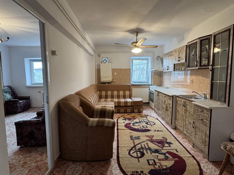 2 cam. 55 mp, decomandat, et.4, str. Manastirii - 8