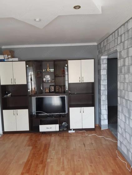 Apartament cu 4 camere semidecomandat în Micro 39