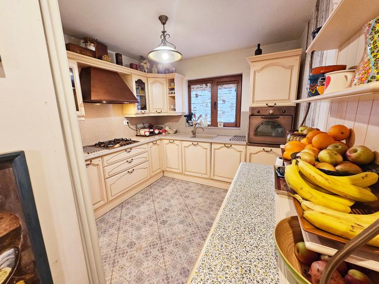 Vanzare vila 6 camere, mobilata si utilata, in Banesti - 9