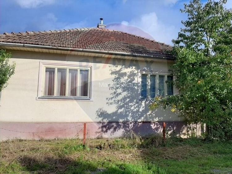 Casa / Vila cu 2 camere de vanzare