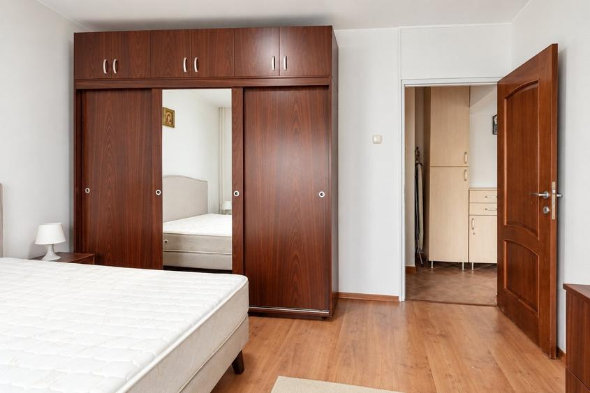 Apartament cu 3 camere decomandat, mobilat în Vitan Mall
