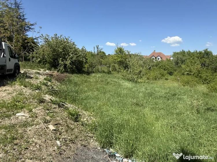 Vand teren zona Deva loc lini?tit, acces bun, utilita?i aproape, 942mp - 3