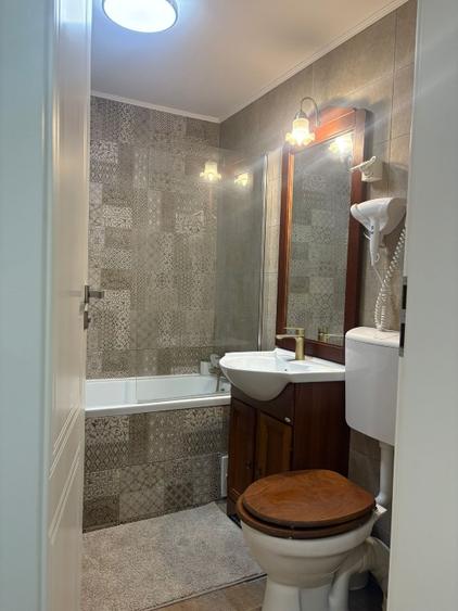 Apartament modern, renovat recent, 2 camere, parcare inclusa - 4